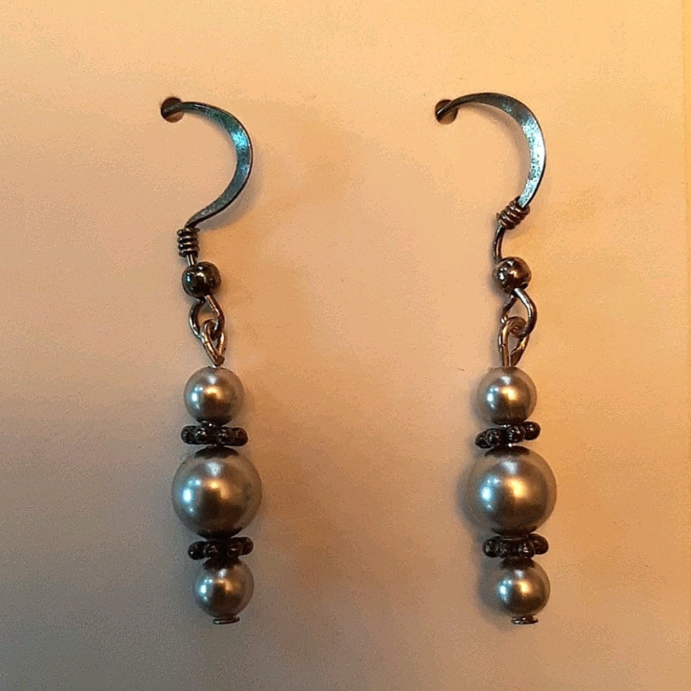 Silver Pearl Earrings